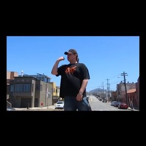 Meet your Posher, Ari